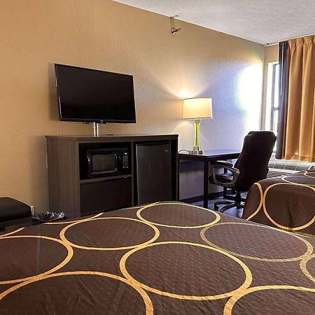 Super 8 By Wyndham Bellefontaine Hotel Exterior foto