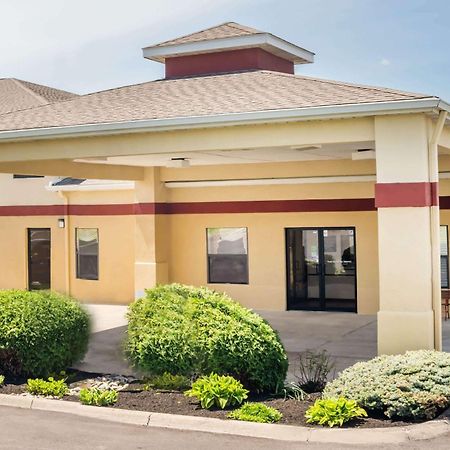 Super 8 By Wyndham Bellefontaine Hotel Exterior foto